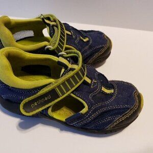 Pediped Shoes 26 ( 9- 9.5) toddler boy